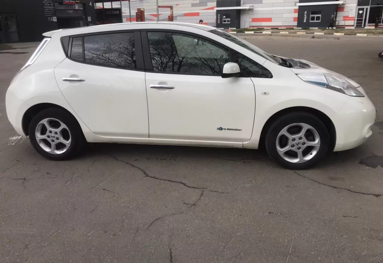 Nissan Leaf  201421