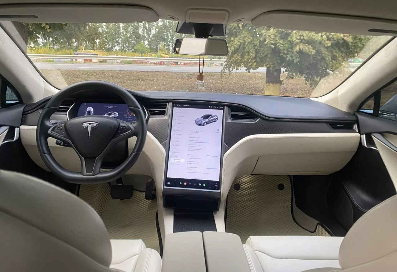 Tesla Model S  100 kWh 2018131