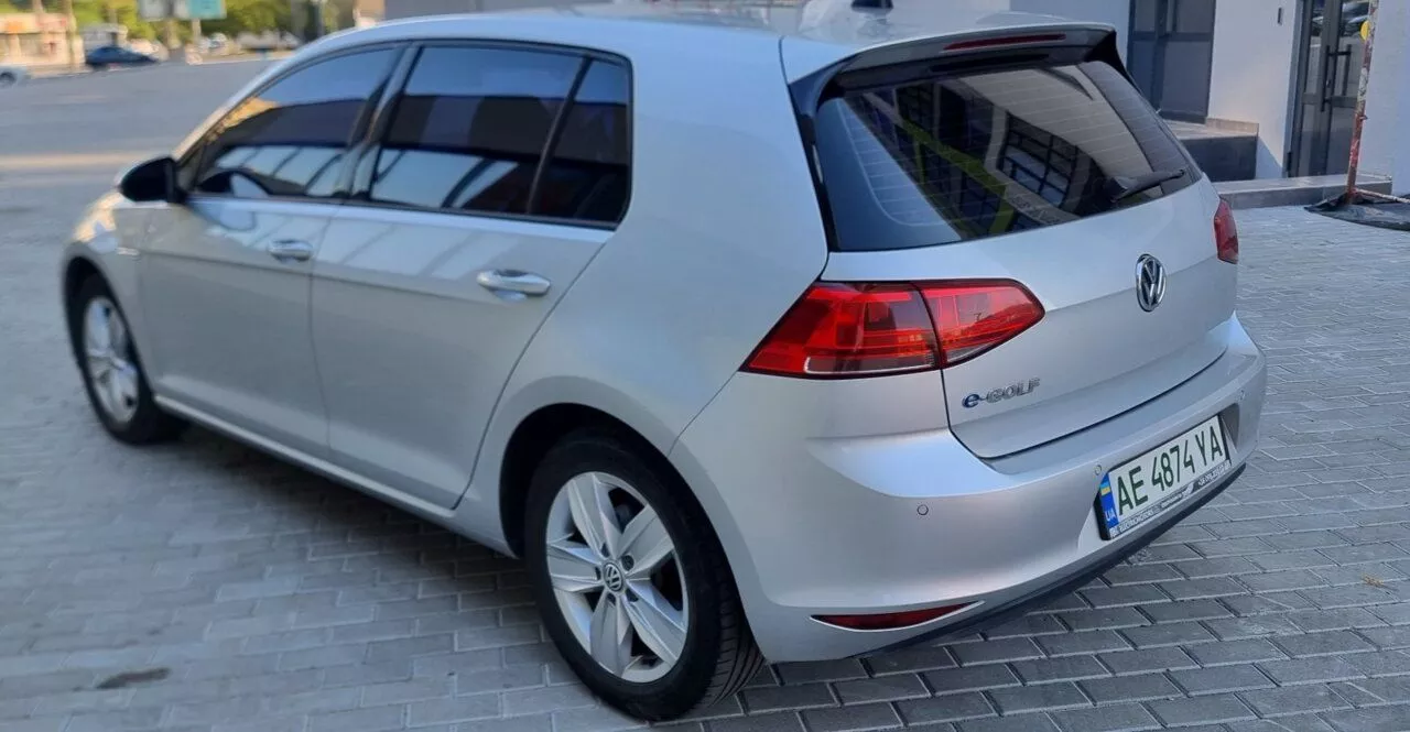 Volkswagen e-Golf  24 kWh 201531