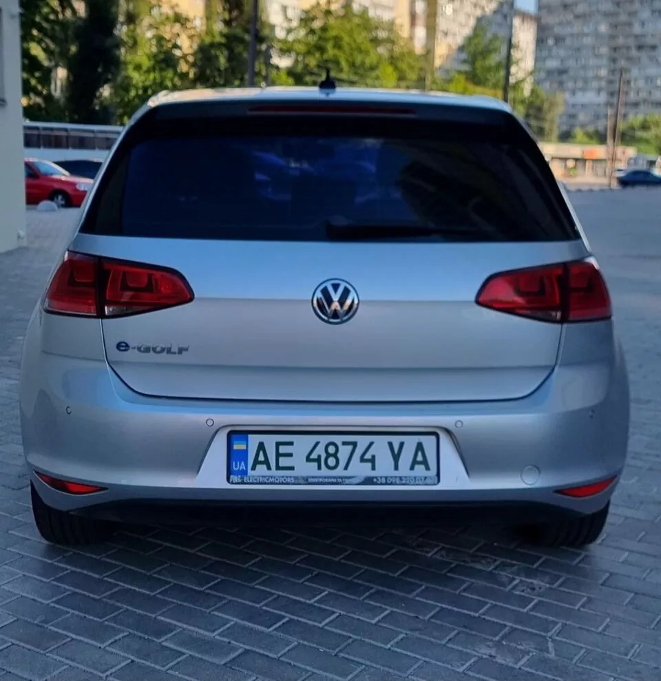 Volkswagen e-Golf  24 kWh 201541