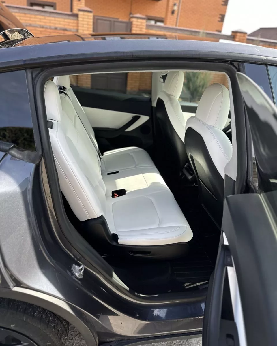 Tesla Model Y  82 kWh 2021171