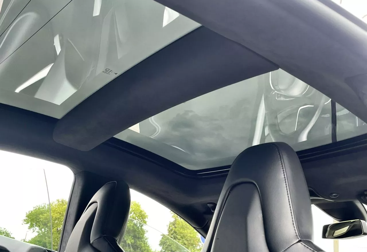 Tesla Model S  85 kWh 2015371