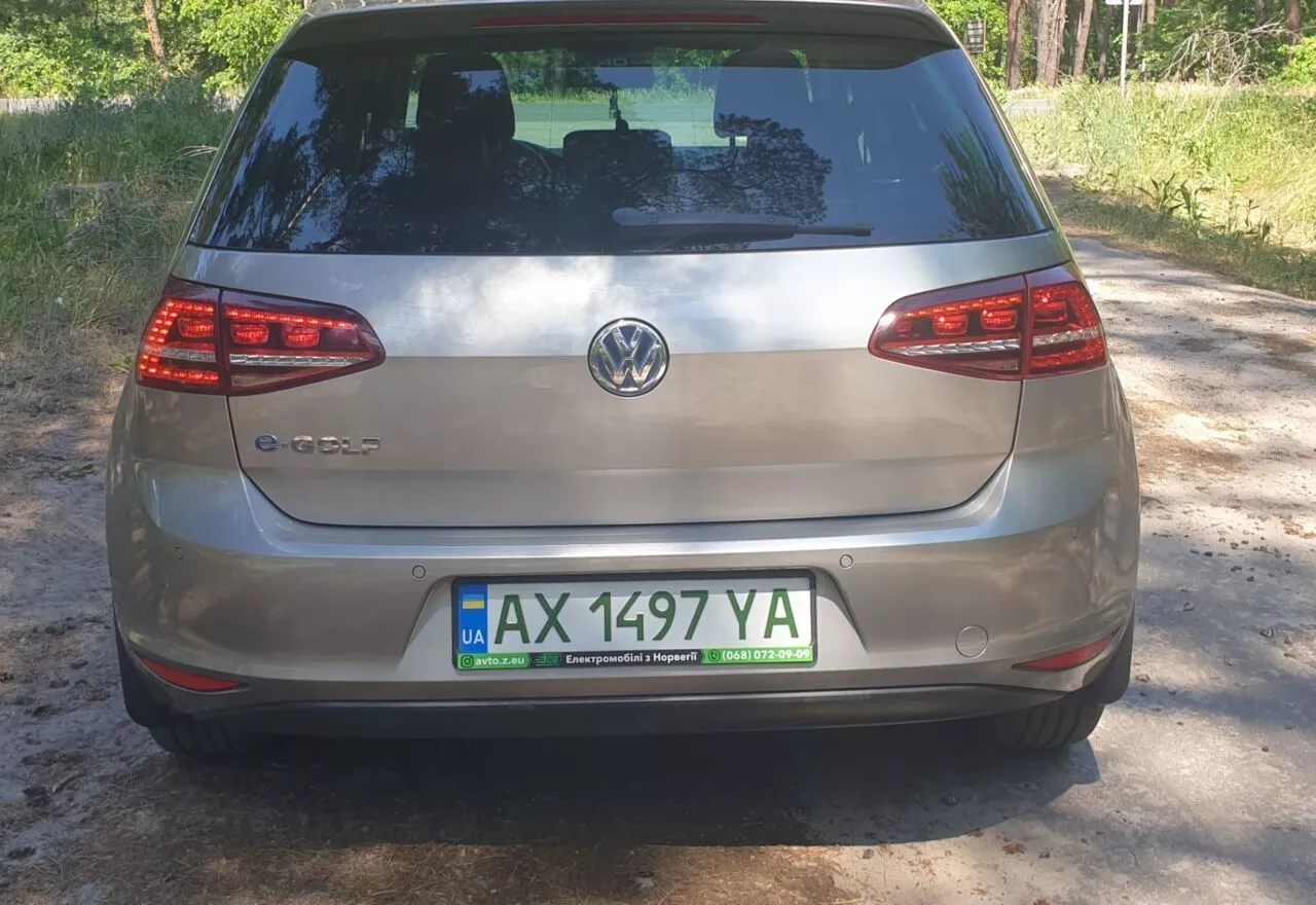 Volkswagen e-Golf  24 kWh 201421