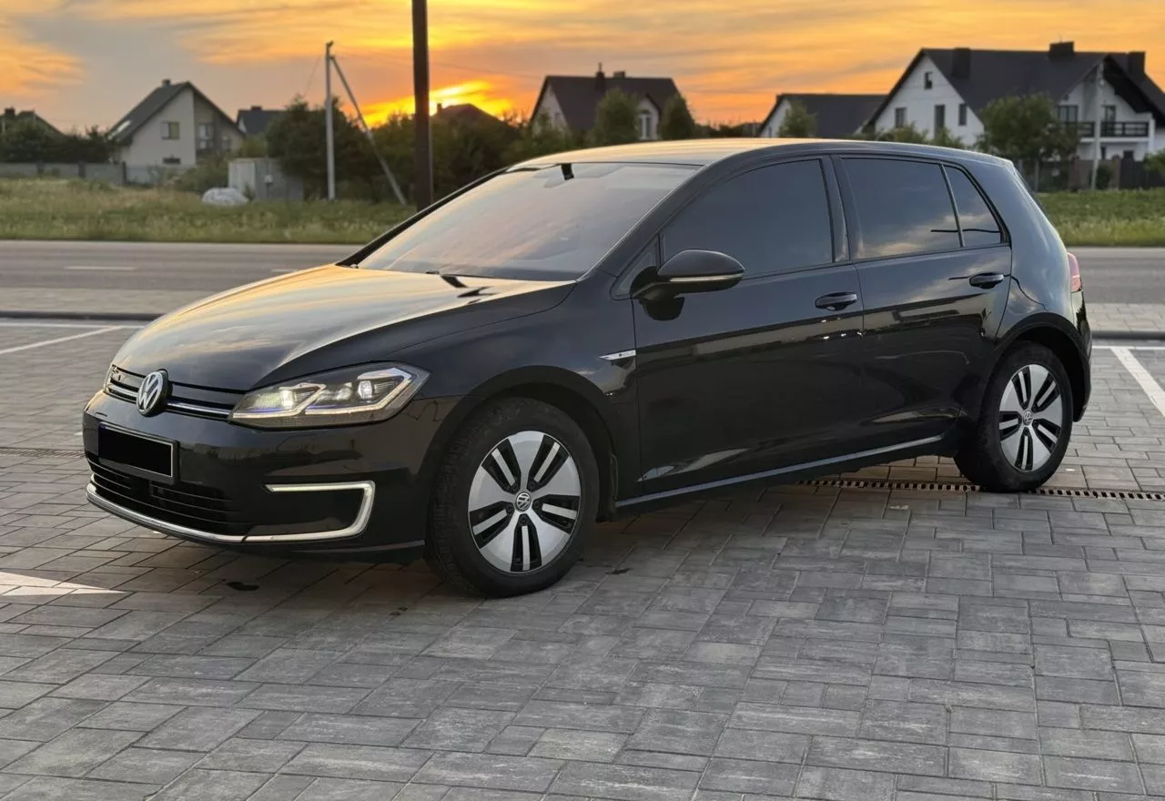 Volkswagen e-Golf  36 kWh 201761