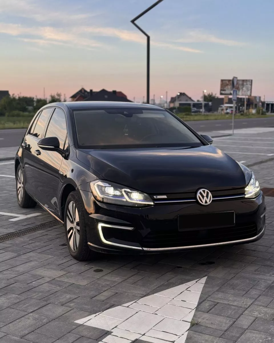 Volkswagen e-Golf  36 kWh 2017151