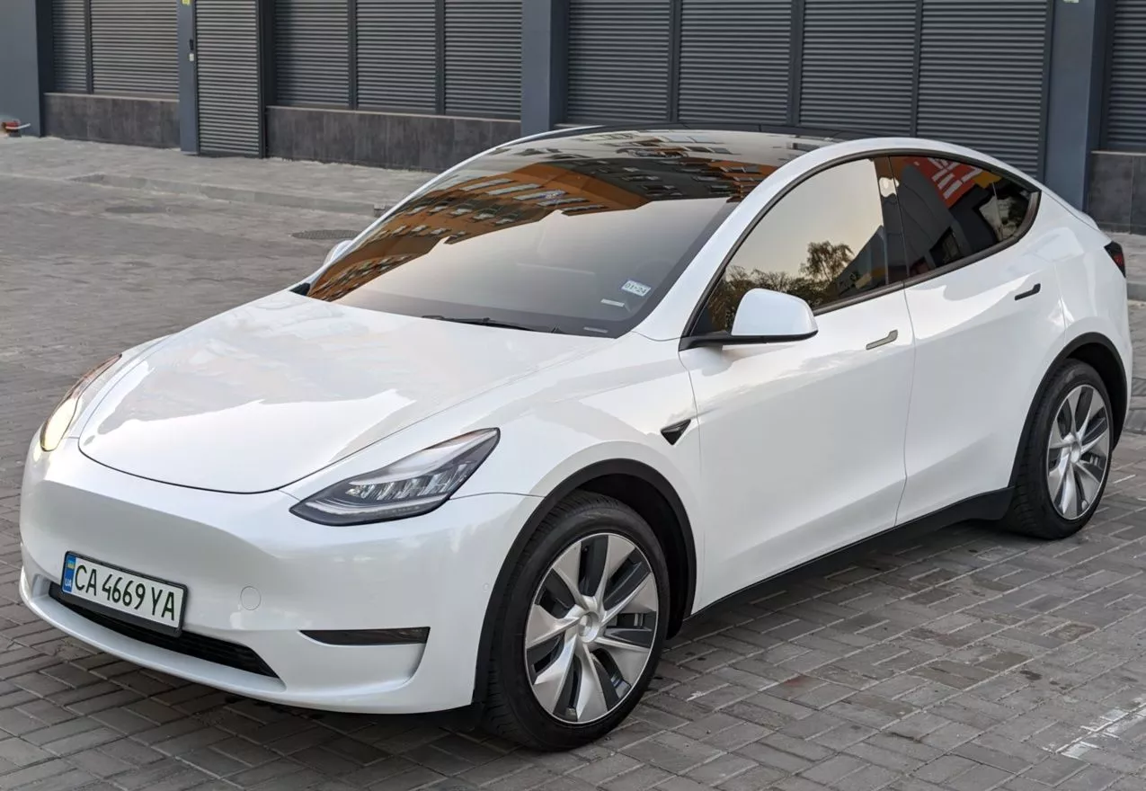 Tesla Model Y  80.5 kWh 202001