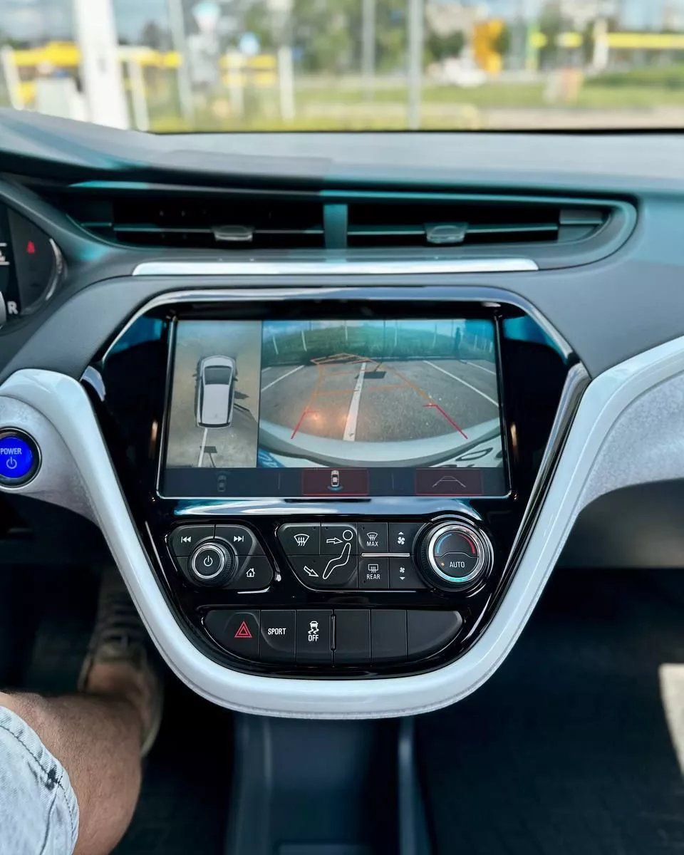 Chevrolet Bolt EV 