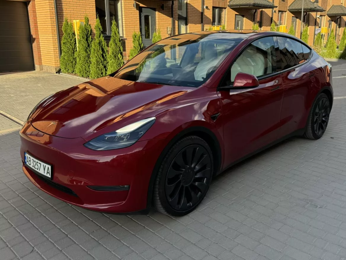 Tesla Model Y  2021121