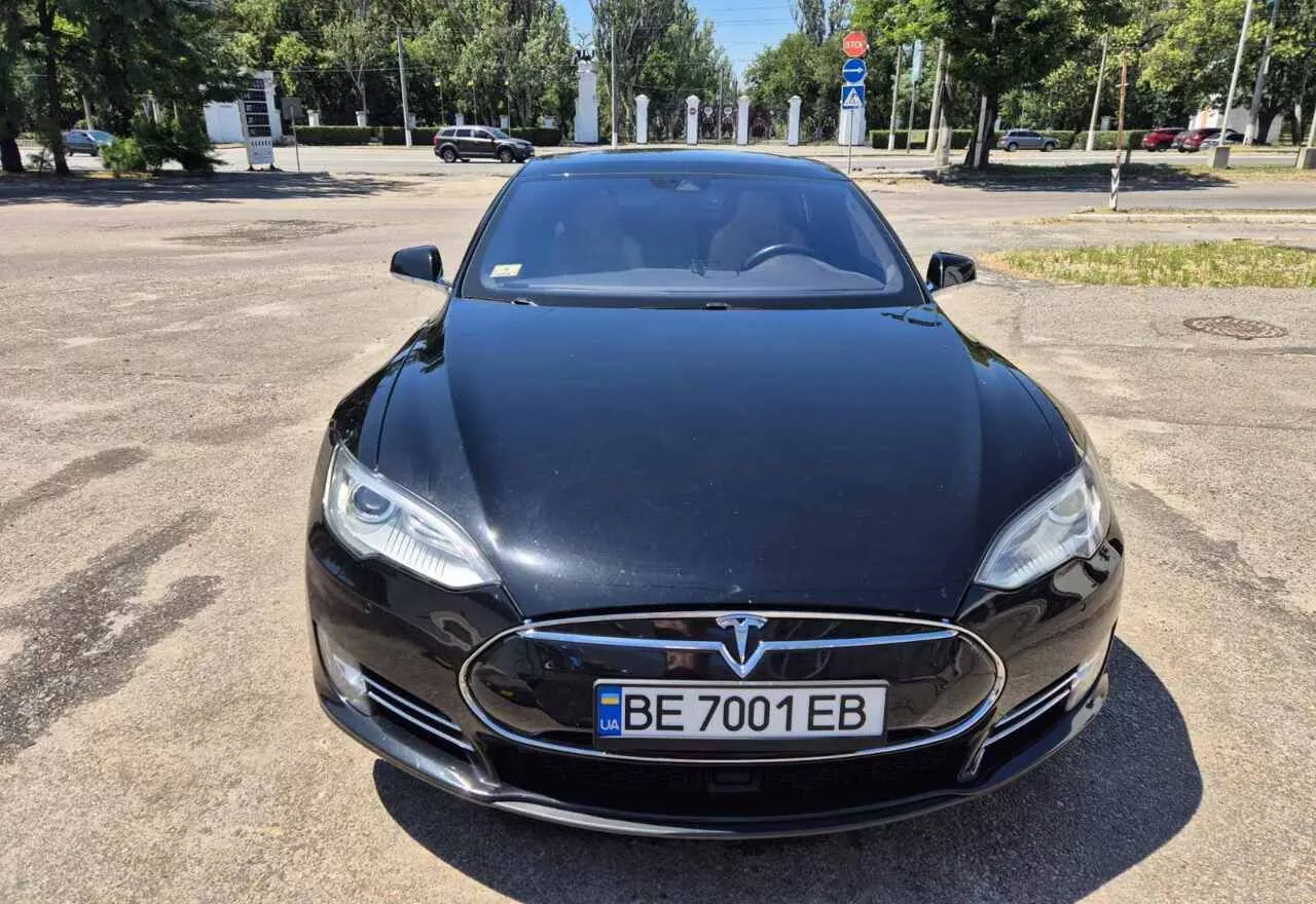 Tesla Model S  85 kWh 201431