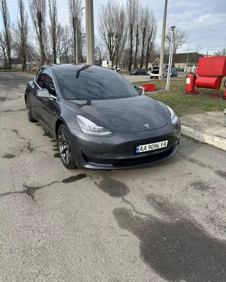 Tesla Model 3  75 kWh 201801