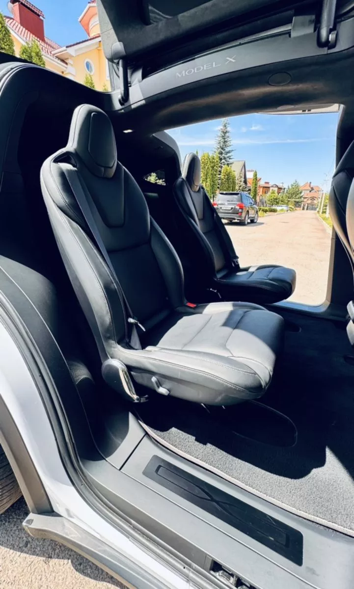 Tesla Model X  130 kWh 2022141