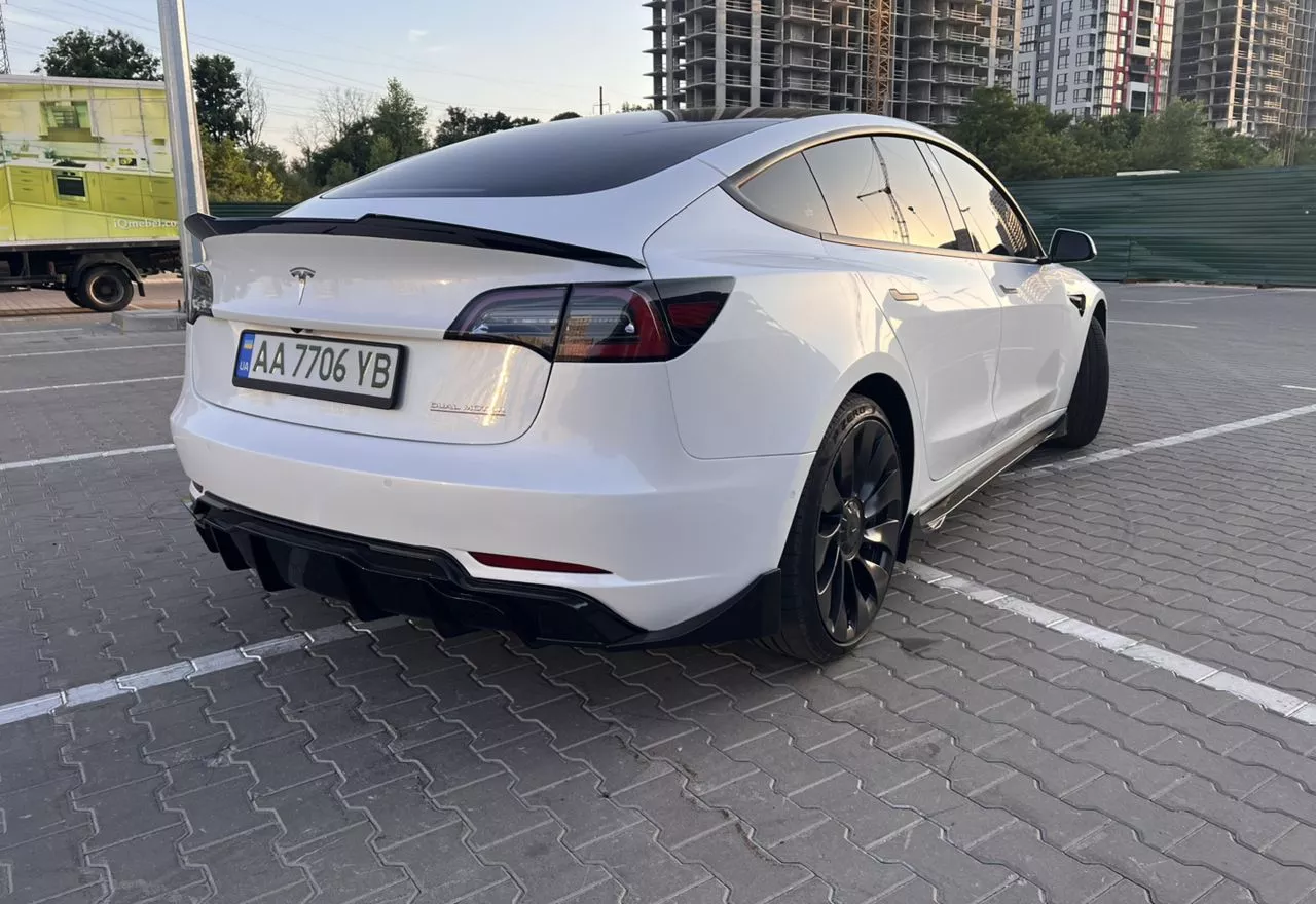 Tesla Model 3  80.5 kWh 202231