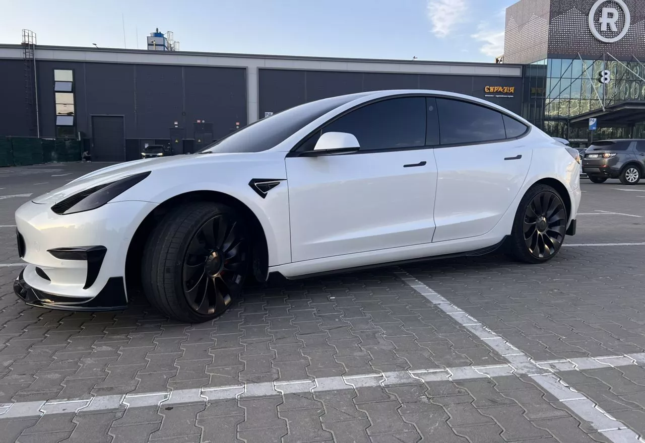 Tesla Model 3  80.5 kWh 202251