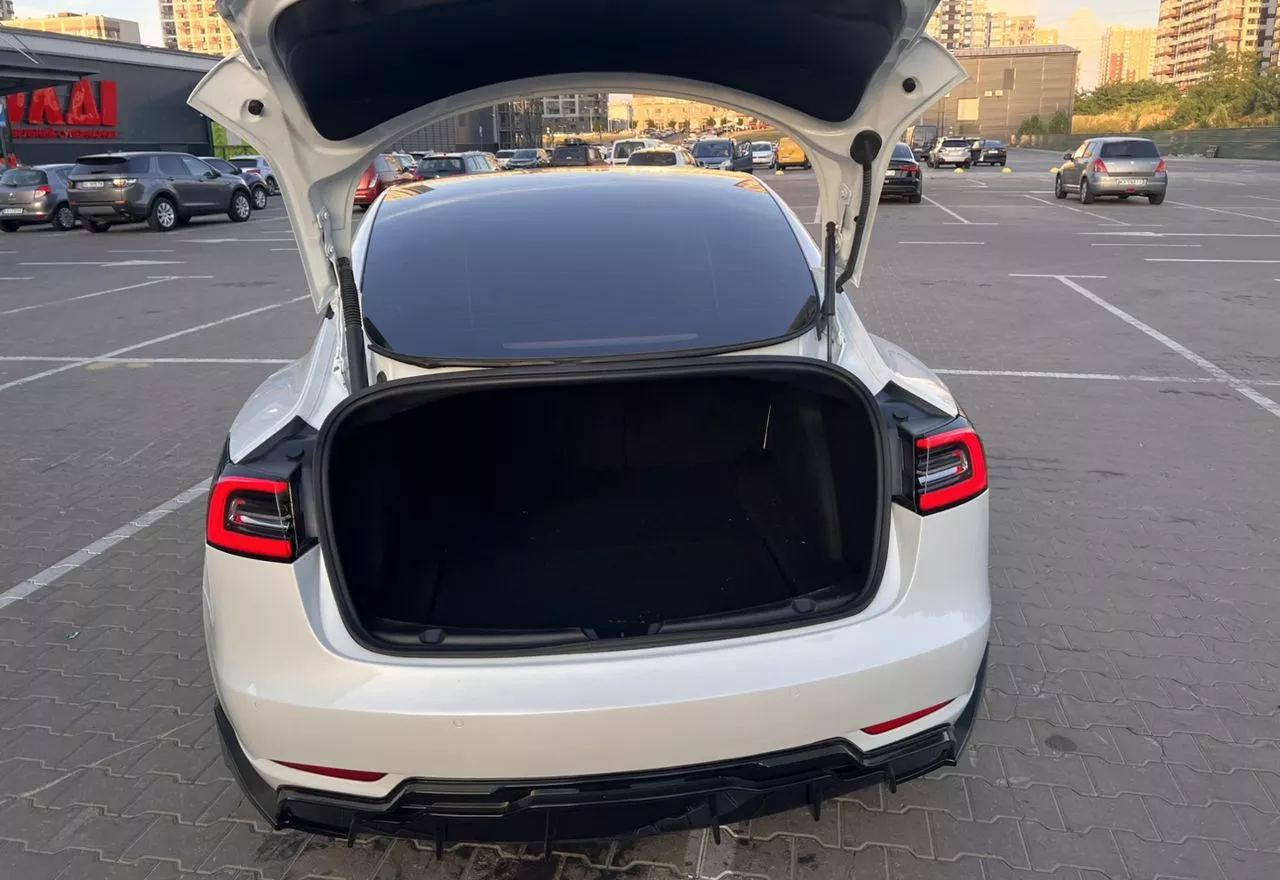 Tesla Model 3  80.5 kWh 2022331