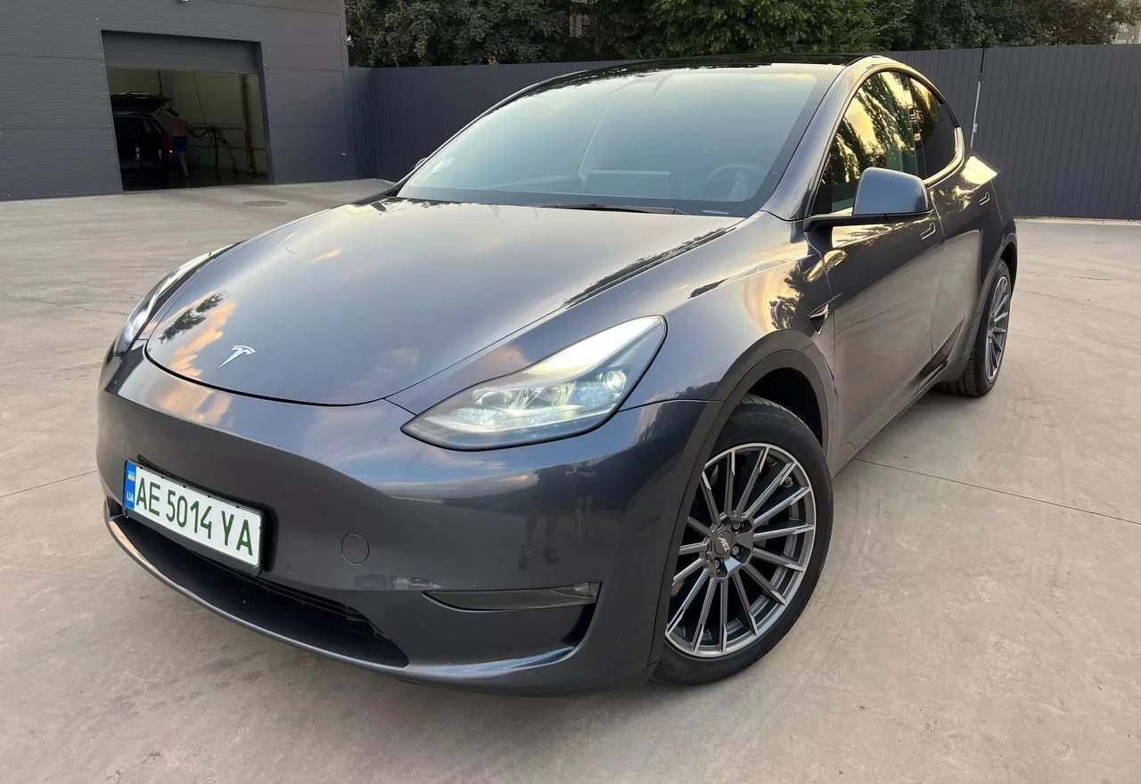 Tesla Model Y 