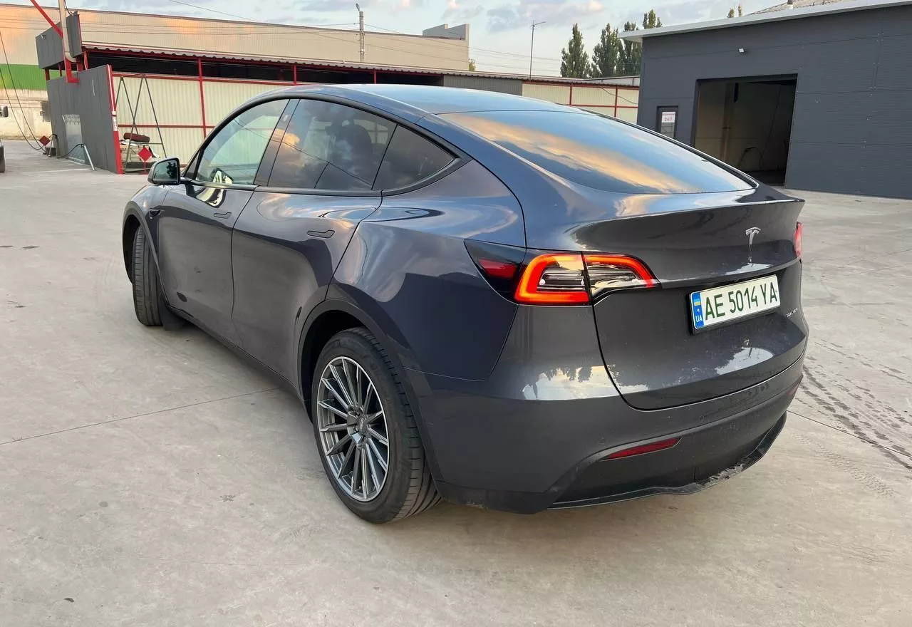 Tesla Model Y  82 kWh 202261