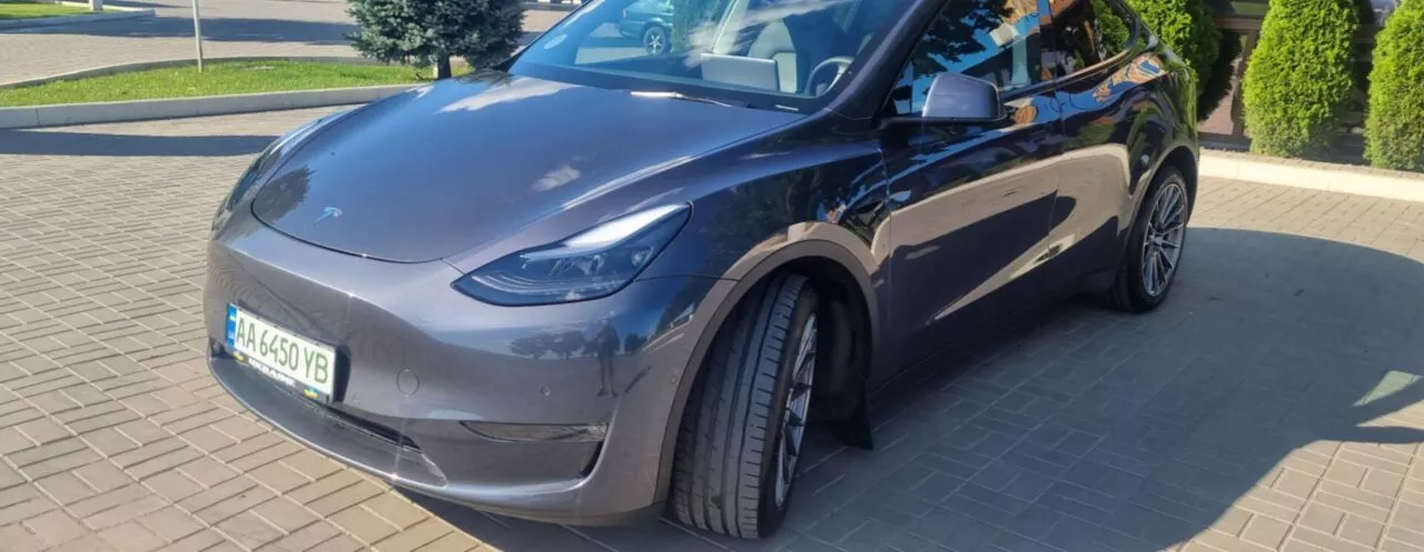 Tesla Model Y  82 kWh 2022101