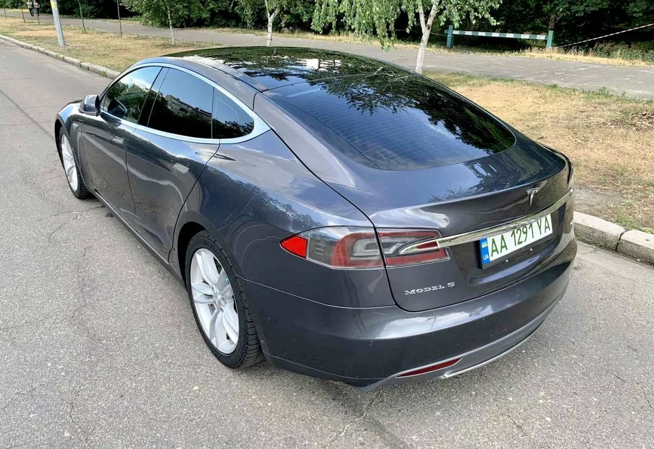 Tesla Model S  201671