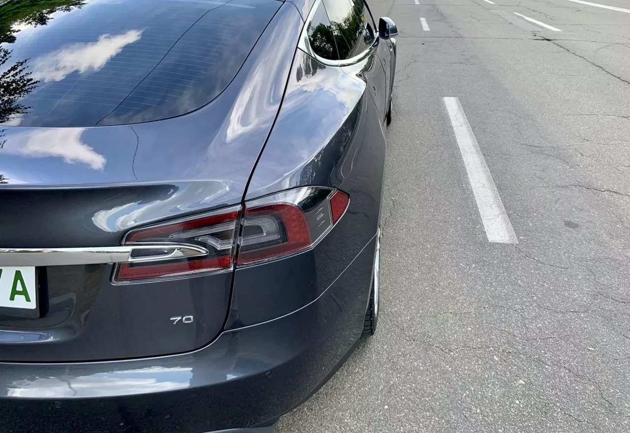 Tesla Model S  2016321