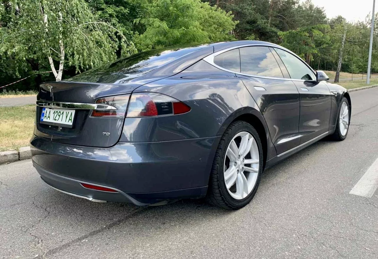 Tesla Model S  2016341