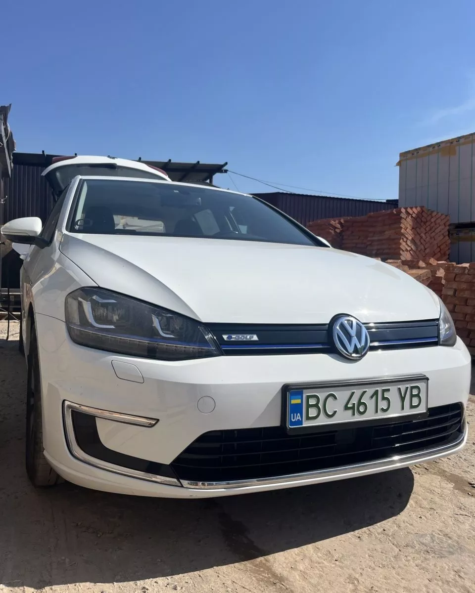 Volkswagen e-Golf  24 kWh 201511