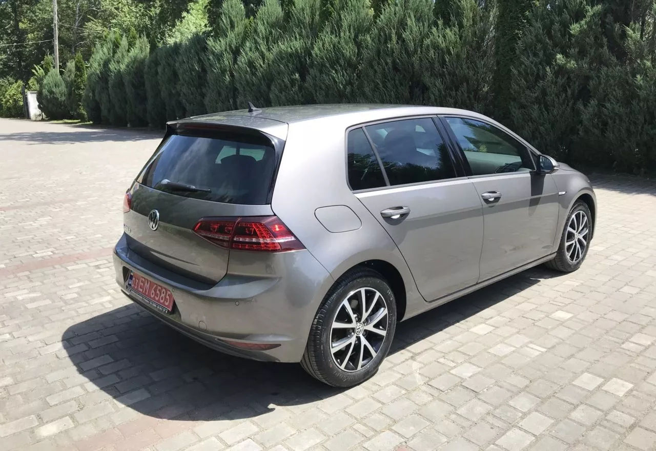 Volkswagen e-Golf  24 kWh 201551