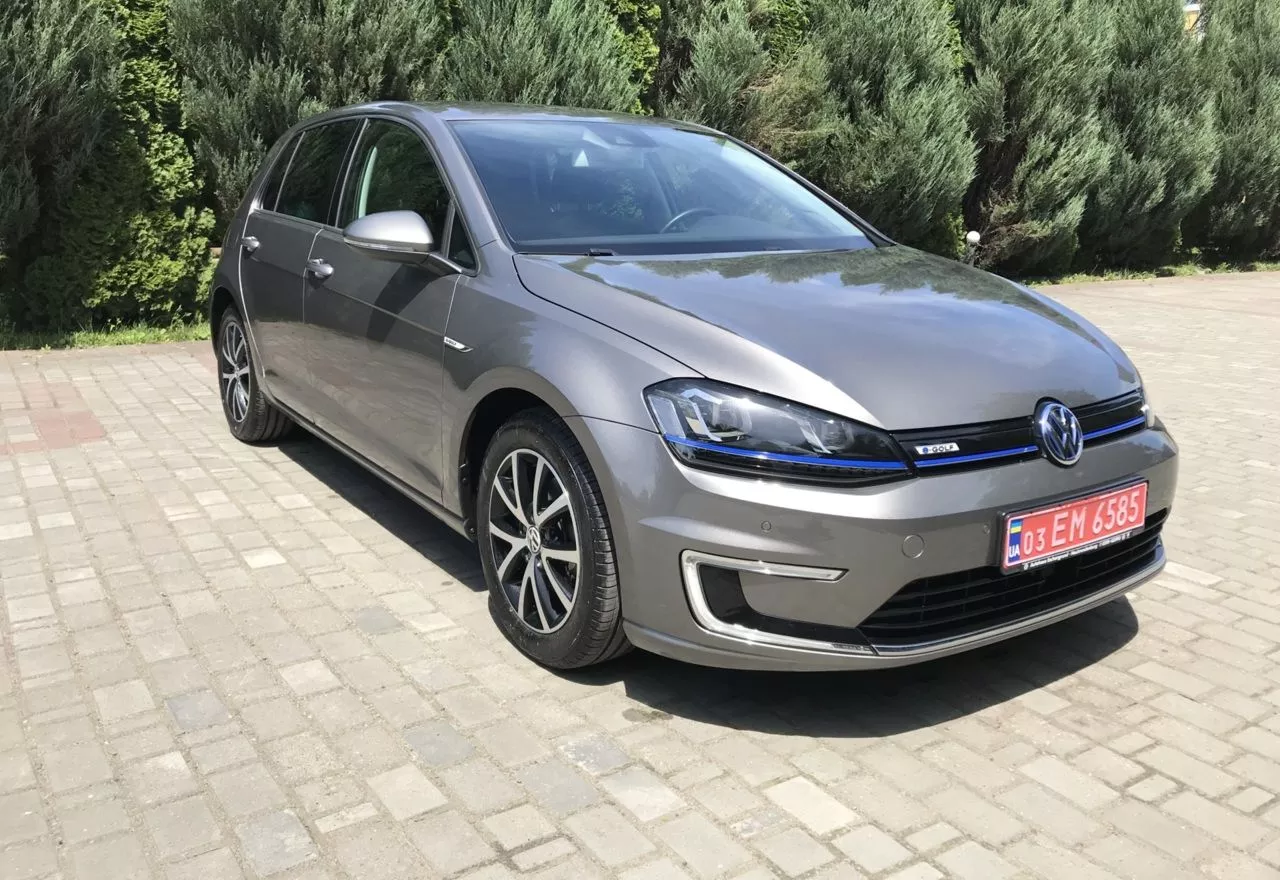 Volkswagen e-Golf  24 kWh 2015101