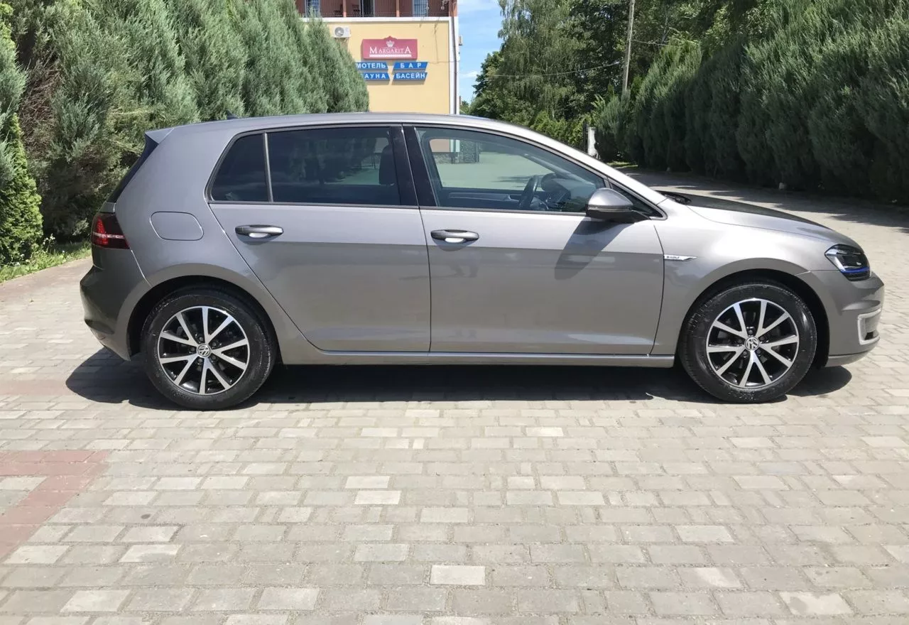 Volkswagen e-Golf  24 kWh 2015131