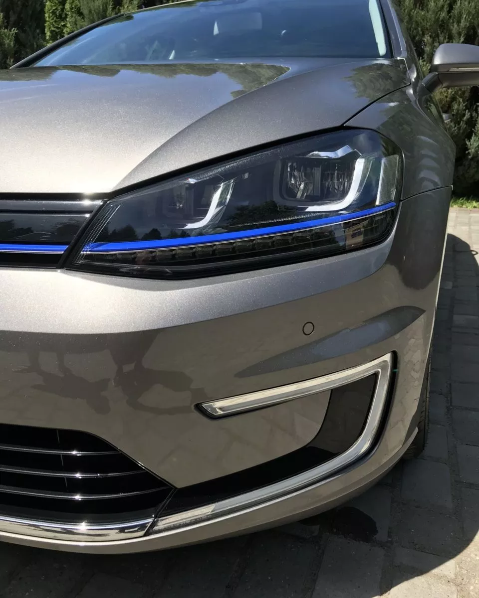 Volkswagen e-Golf  24 kWh 2015261