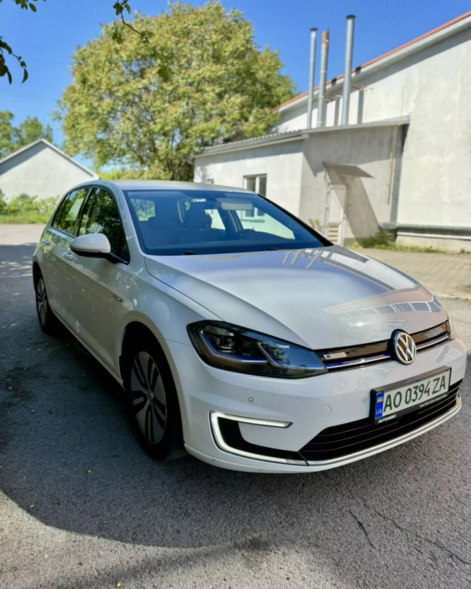 Volkswagen e-Golf  35.8 kWh 201801