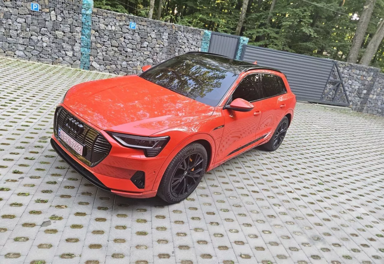 Audi E-tron  71 kWh 2019411