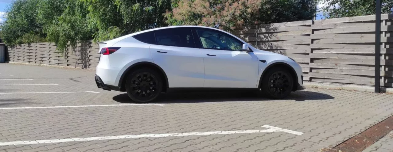 Tesla Model Y  75 kWh 2020201