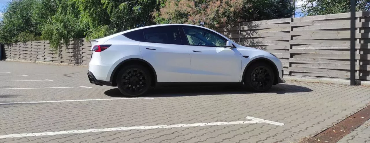 Tesla Model Y  75 kWh 2020231