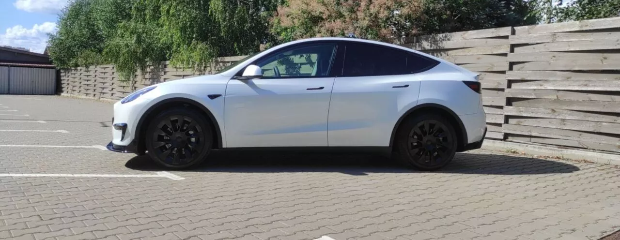 Tesla Model Y  75 kWh 2020251