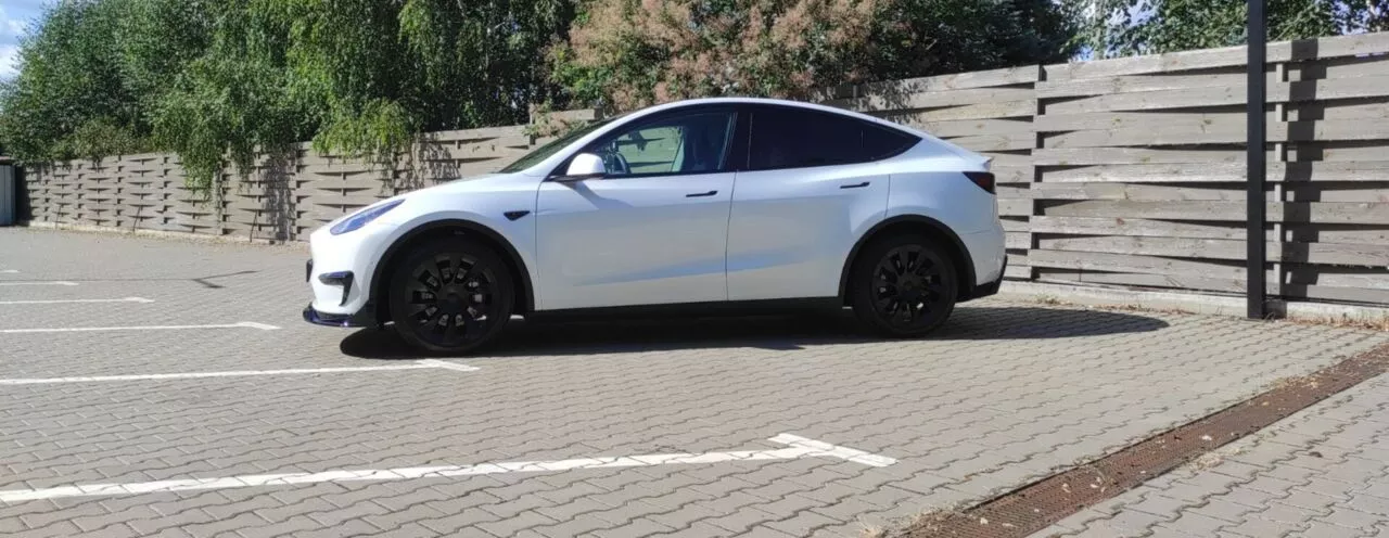 Tesla Model Y  75 kWh 2020261