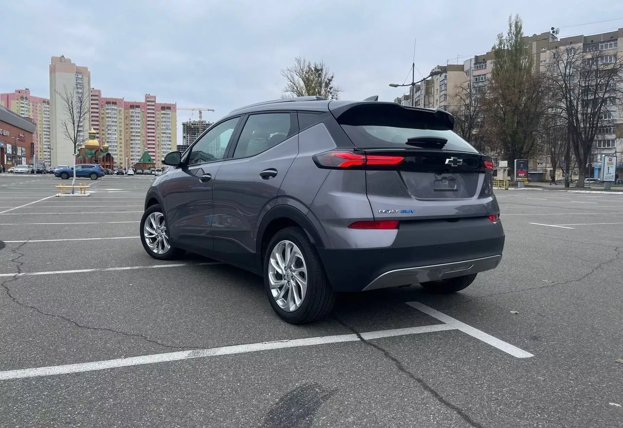 Chevrolet Bolt EUV  65 kWh 202321