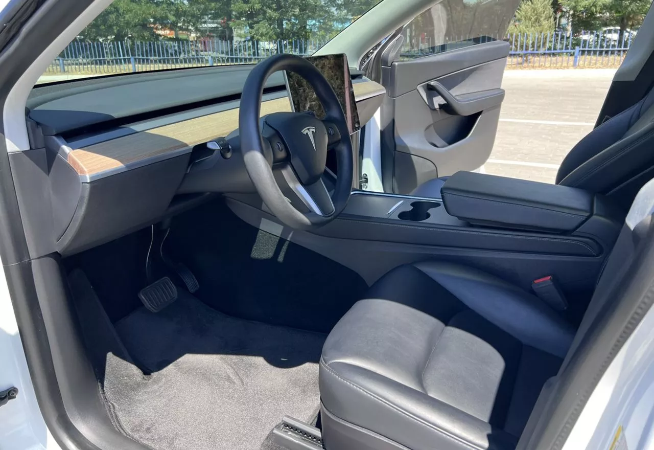 Tesla Model Y  82 kWh 2021181