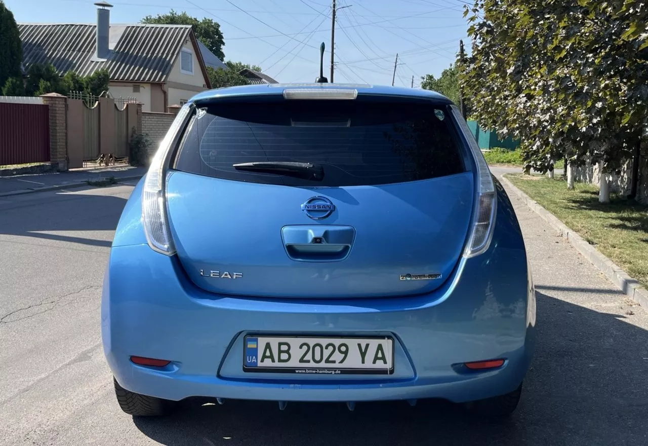 Nissan Leaf  24 kWh 2011121