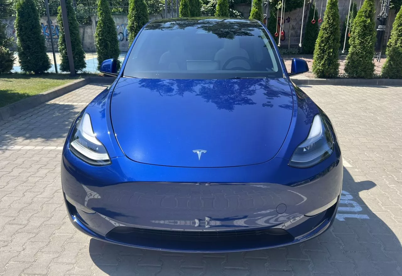 Tesla Model Y  82 kWh 202321