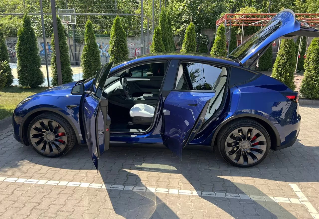 Tesla Model Y  82 kWh 202391