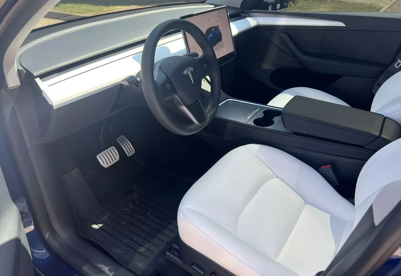 Tesla Model Y  82 kWh 2023101