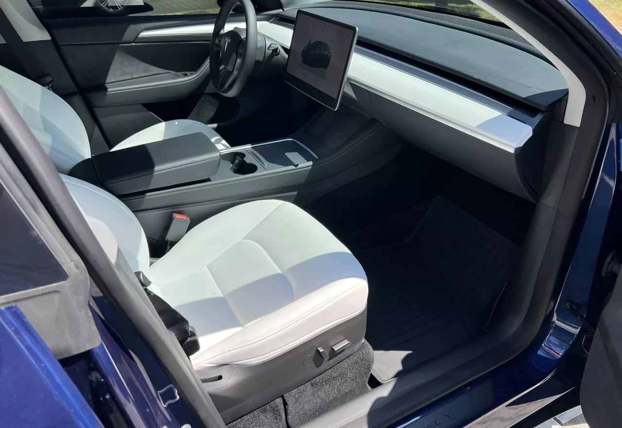 Tesla Model Y  82 kWh 2023141