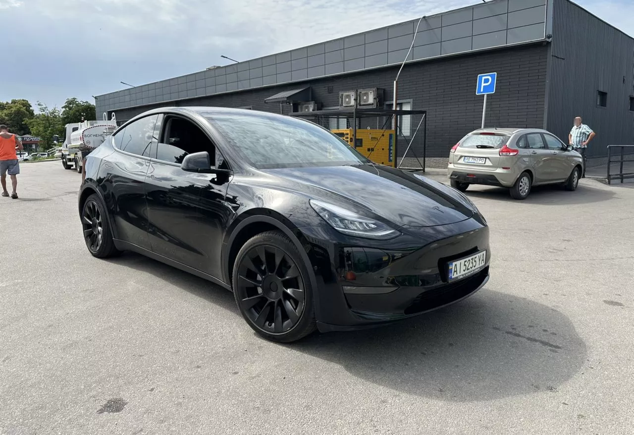 Tesla Model Y 