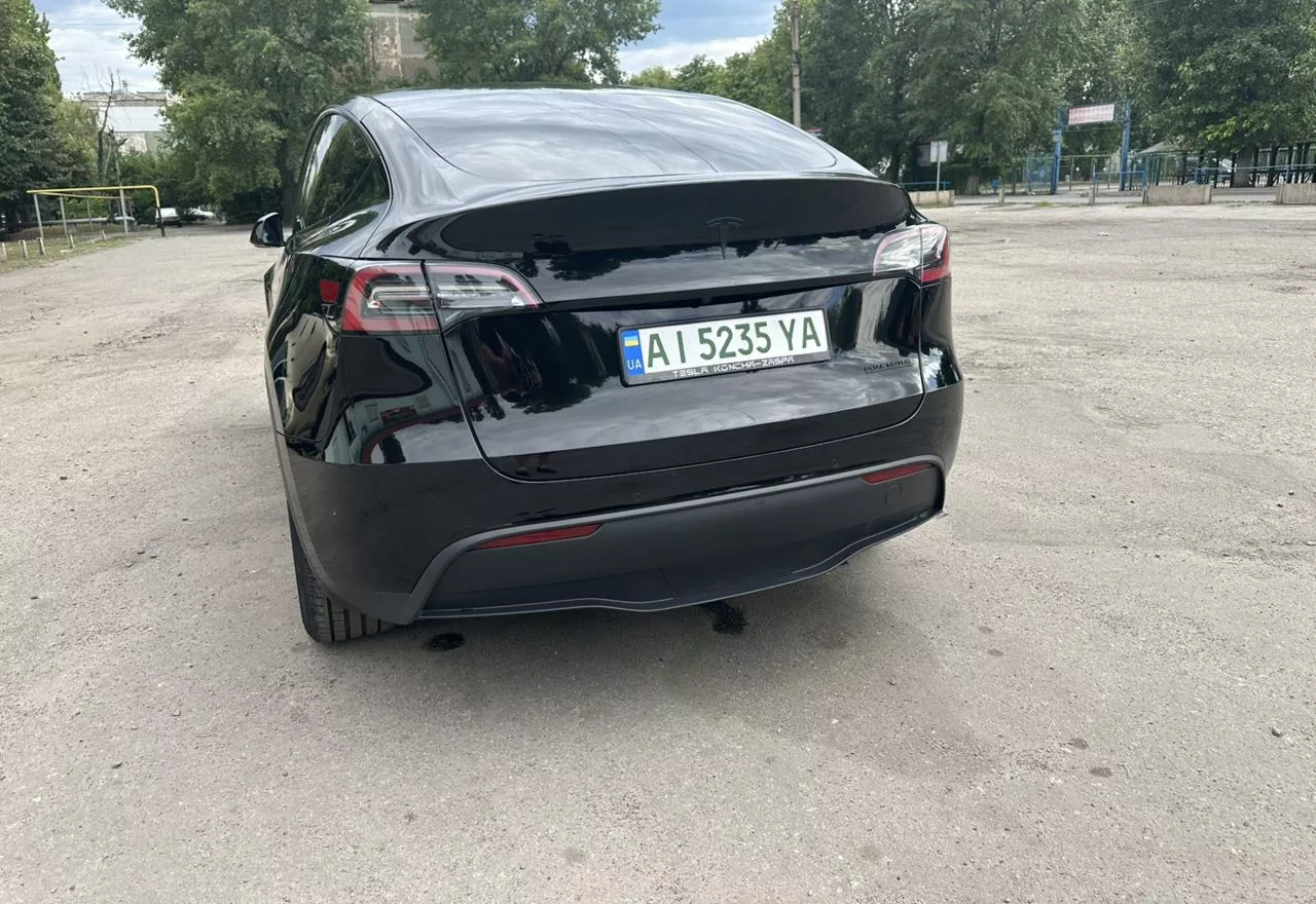 Tesla Model Y  80.5 kWh 2020101