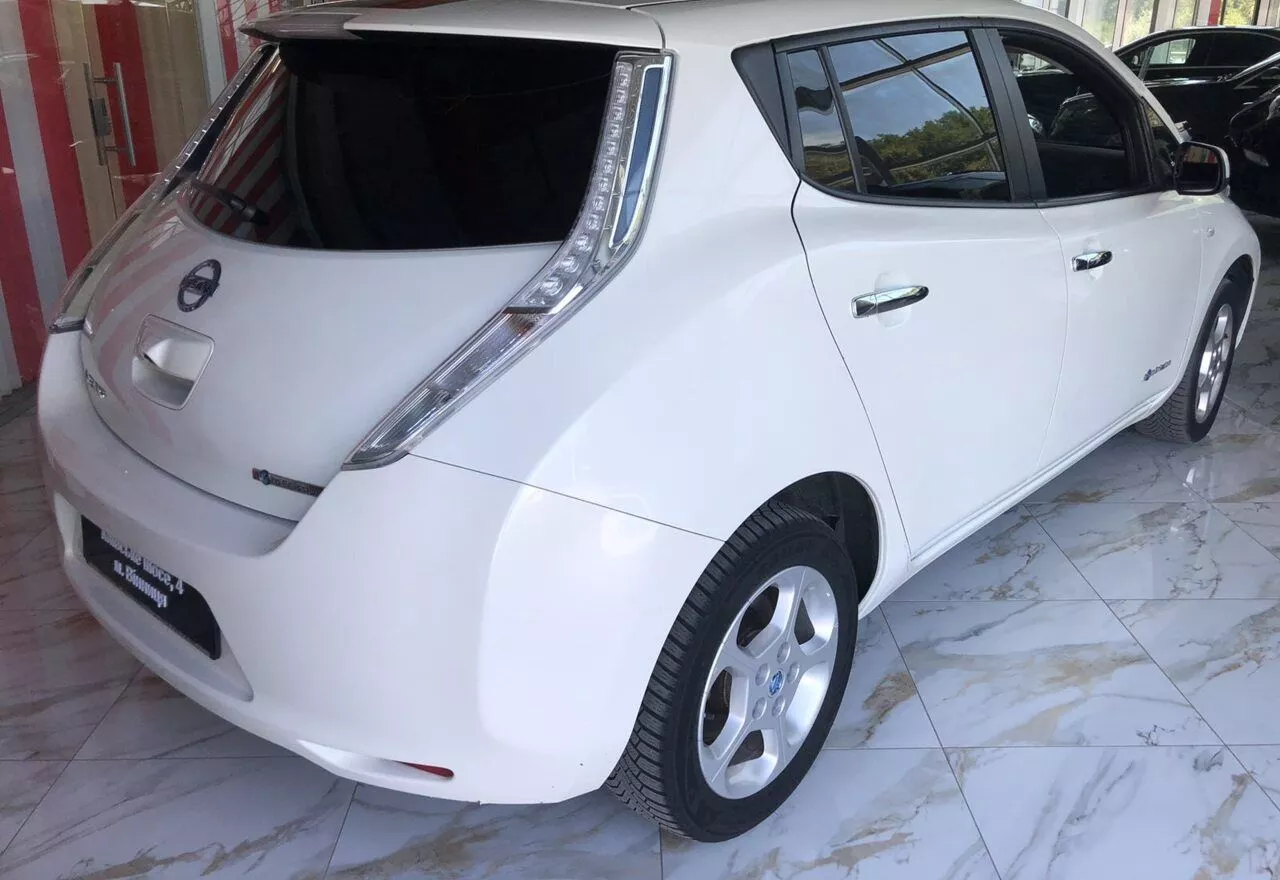 Nissan Leaf  24 kWh 2014111