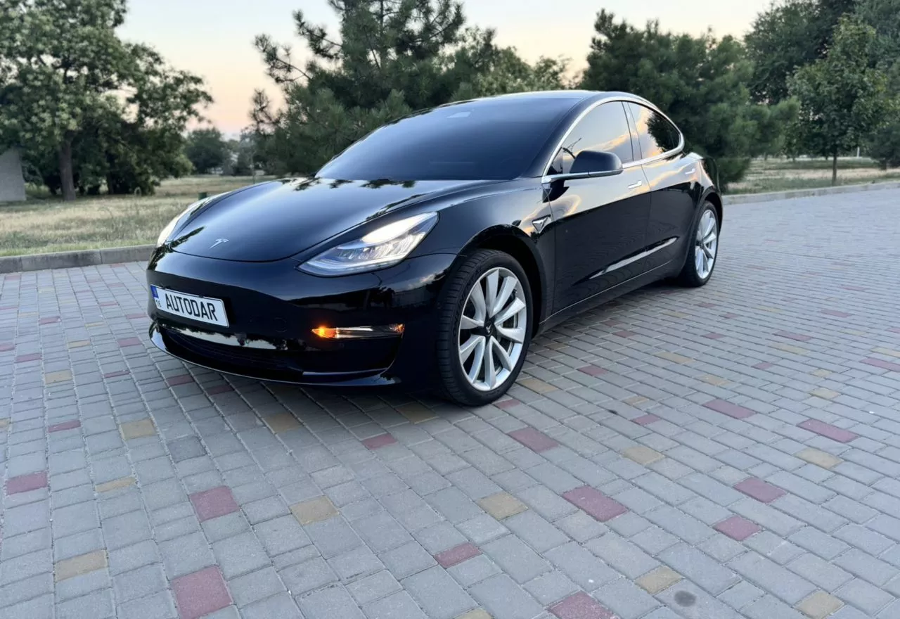 Tesla Model 3  201801