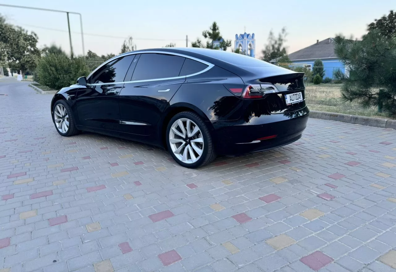 Tesla Model 3  201891