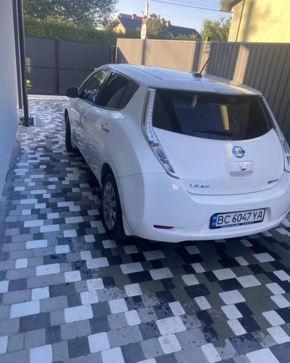 Nissan Leaf  201451