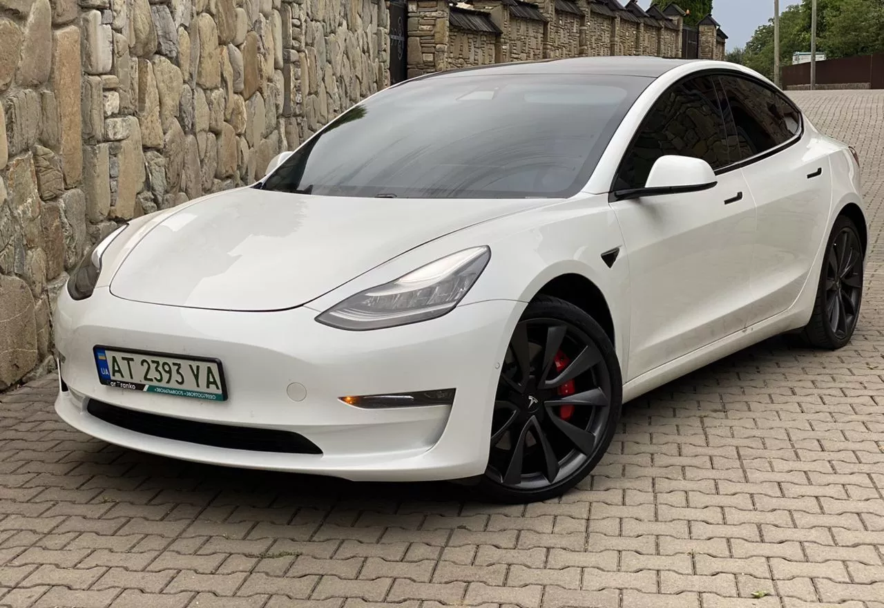 Tesla Model 3  202021