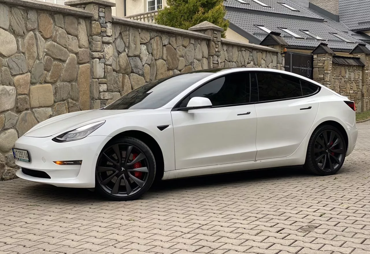 Tesla Model 3  202051